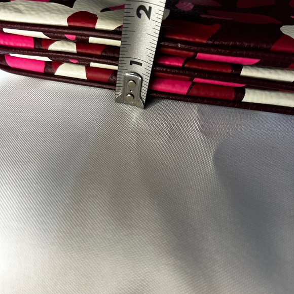 Pretty Floral Kate Spade Crossbody - Picture 7 of 9